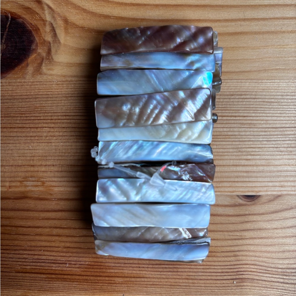 Brown Shell Bracelet - Picture 3 of 3